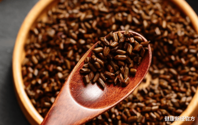 健康新经官方 35岁男子滴酒不沾，确诊肝癌，医生：2个伤肝行为，很多人都改不掉