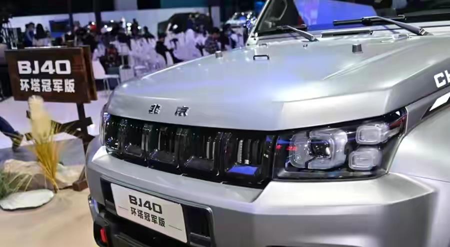 装记 北汽版“奔驰大G”发售,分时四驱+前后差速锁,仅20万订单破3万