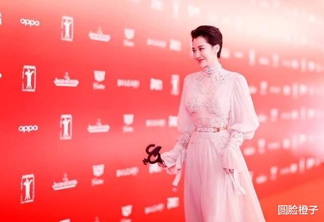 殷桃|70后女明星身材：梅婷的腿，殷桃的腰！身材好，不等于瘦成纸片人