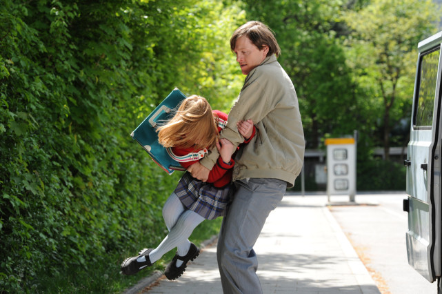 楠木 因为一个微笑，她被囚禁了3096天