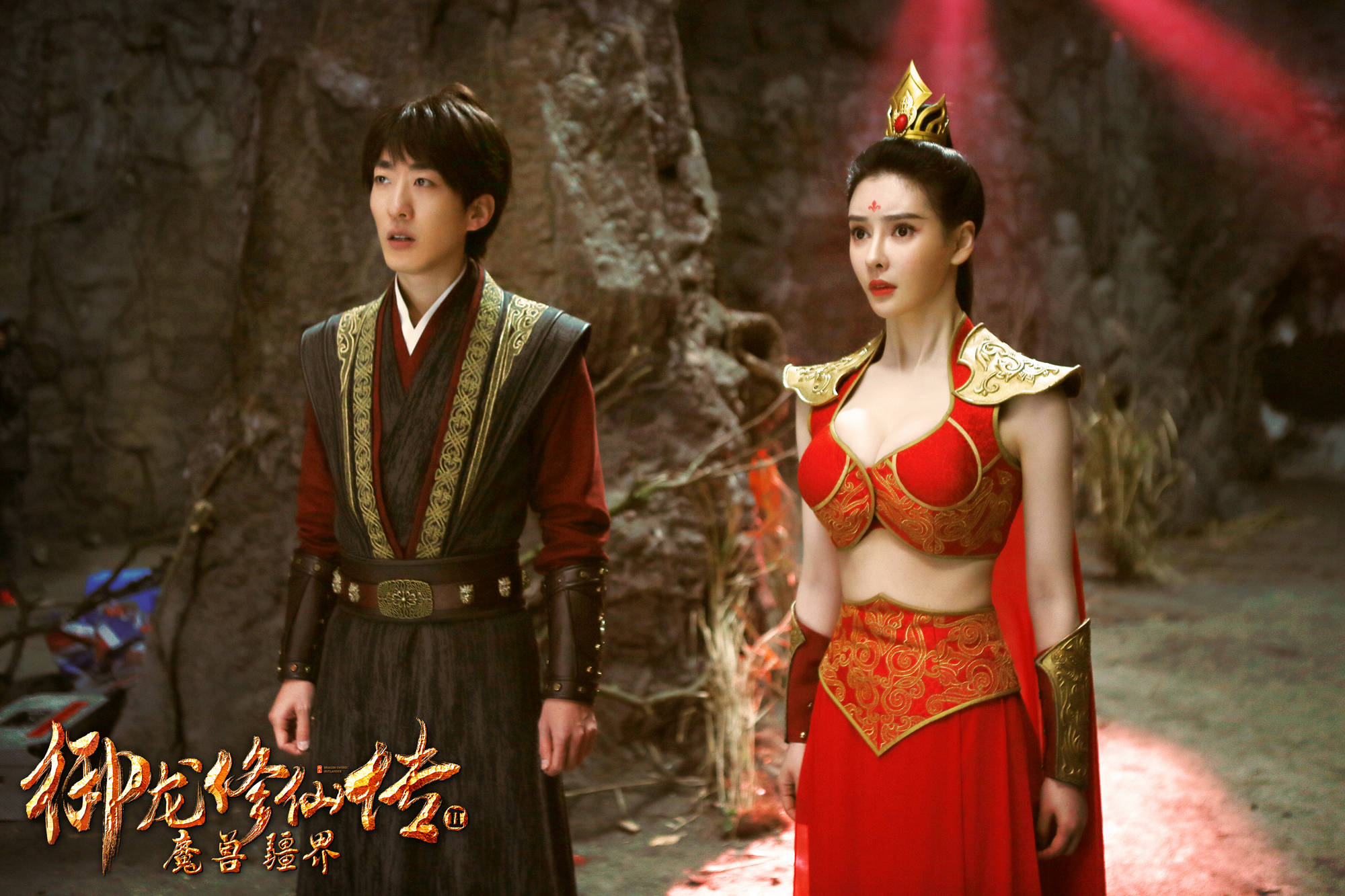 彭禺厶|时隔三年，网大一哥再出手！新作特效秒杀《斗破》，女配过分“亮眼”