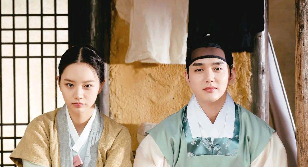 李惠利|李惠利最新韩剧《花开时想月》，古偶言情很上头