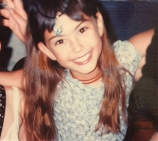 昆凌|17岁成功拿下天王，24岁还被宠成公主，看到昆凌旧照才懂为什么