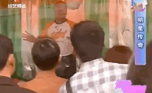 步惊云|75岁侯耀华：霸占弟弟遗产，收2位身材火辣的女徒弟，晚节不保