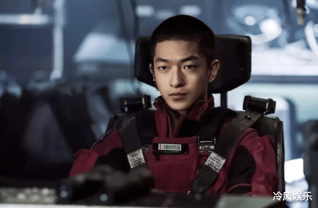 吴京|吴京捧红的“白眼狼”，爆红后反咬一口，负面新闻被扒出不忍直视