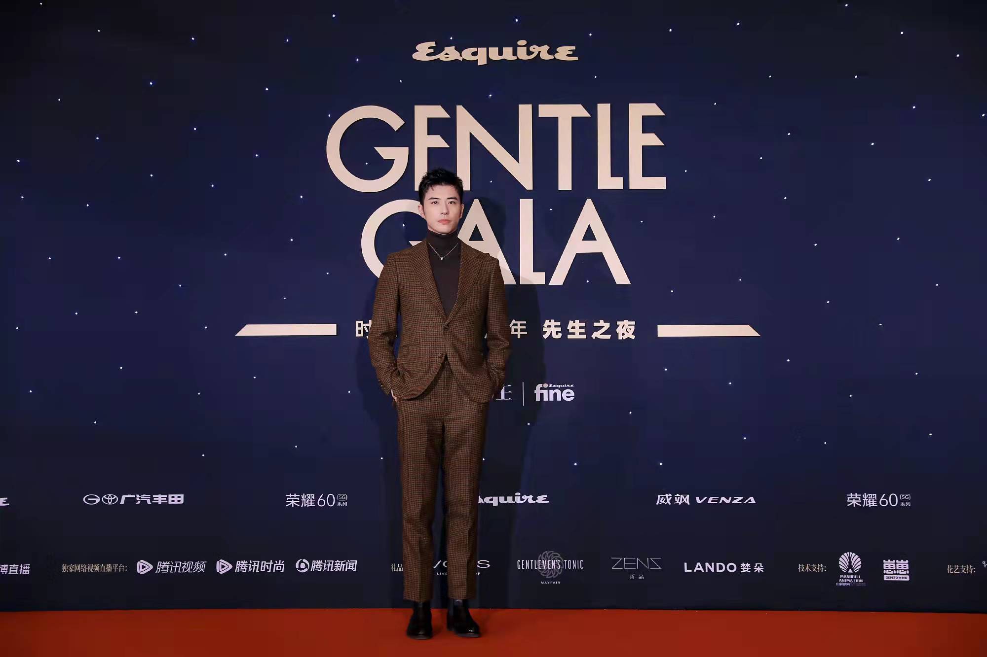 王大陆|时尚先生红毯照来啦！龚俊成火龙果，邓伦变绅士，王大陆又翻车？