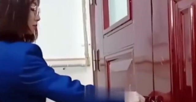 陕西|陕西一年级学生将一群老师反锁在办公室，网友：给我们出气了