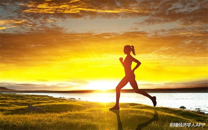 神经元 闷久了会变傻！有氧运动能抑制大脑衰老，有助于降低认知能力下降风险