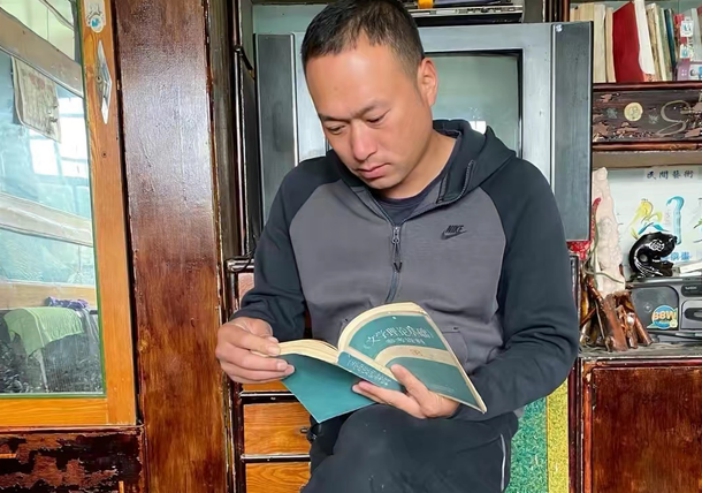 |一夜成为顶流,张同学的中年逆袭,源自于掌握了流量密码