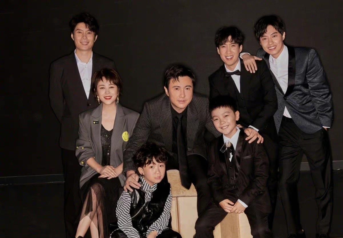 超模 喜剧女王变身超模，不是不自律而是精致的面容下住着一个“胖子”