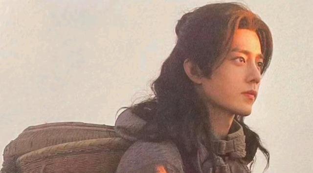 肖战|斗罗大陆开播热议不断，肖战脱粉严重，骂声一片，被黑的体无完肤