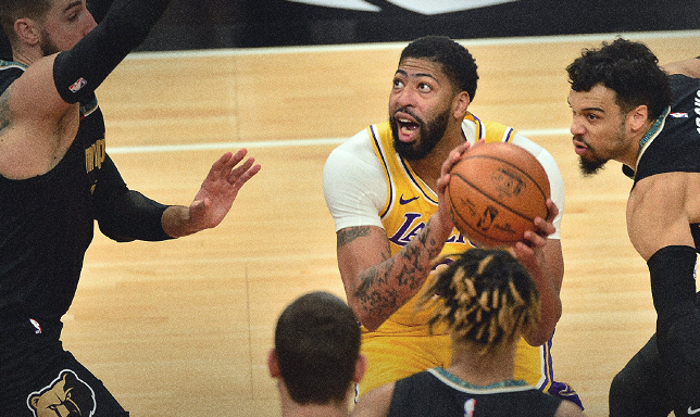 安东尼·戴维斯|4连胜！湖人94-92双杀灰熊，詹姆斯关键球26+11+7，浓眉26+10