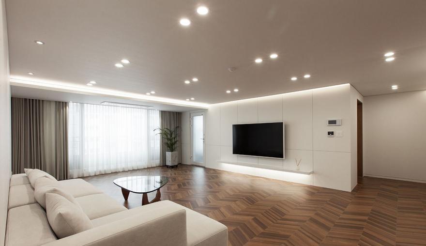 太天真了，你以为她家“空无一物”，实则到处藏收纳，敞亮如200㎡