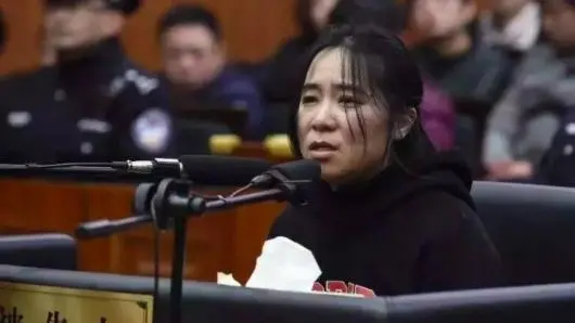 莫焕晶 纵火案中，莫焕晶为什么要以怨报德？