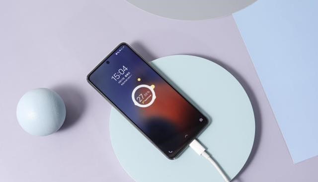 iqoo|又是“极品”！5000mAh+44W新机发布，12+256G仅2299