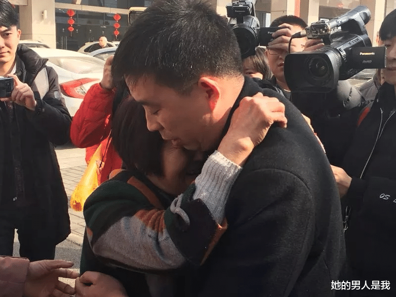 儿子被拐29年回家,生母嘱咐他:把养父母照顾好,给他们养老送终