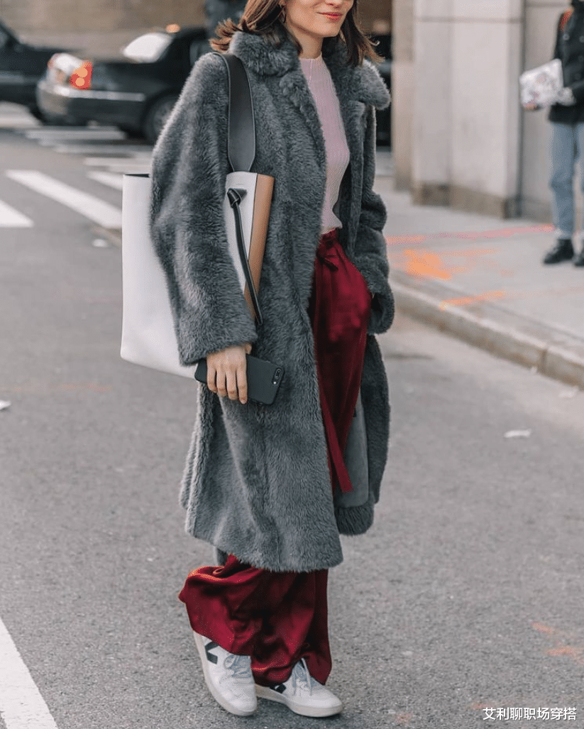 穿衣搭配|红与绿可以穿得很高级，跟时装精学配色，穿得活力又大气