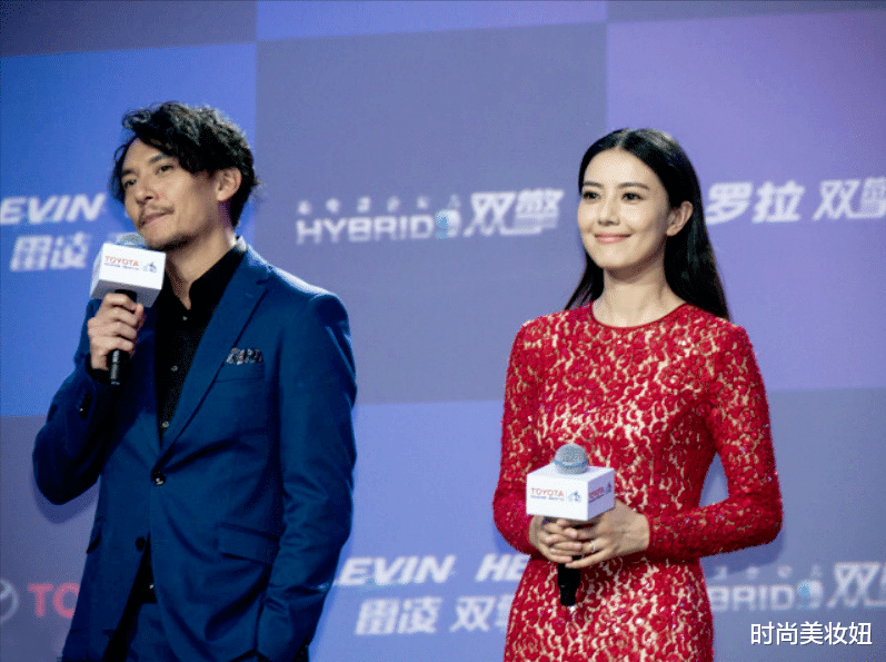 时尚美妆妞|高圆圆真是颜值的“天花板”，一袭红色蕾丝连衣裙，高贵又优雅
