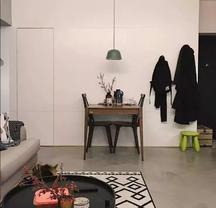 装修设计时尚圈儿|墙上有门这样做，隐形门和背景墙融合，更有整体感！