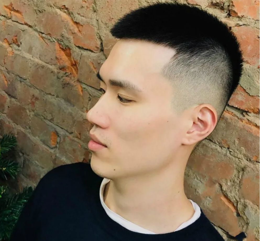 镜子发型 2021人气男发100多款，很适合中国男士，让你帅出圈