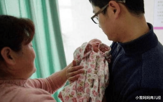 小雪妈妈育儿经|“封”姓爸爸给娃取名，妈妈听后直翻白眼，幸好爷爷拦住了