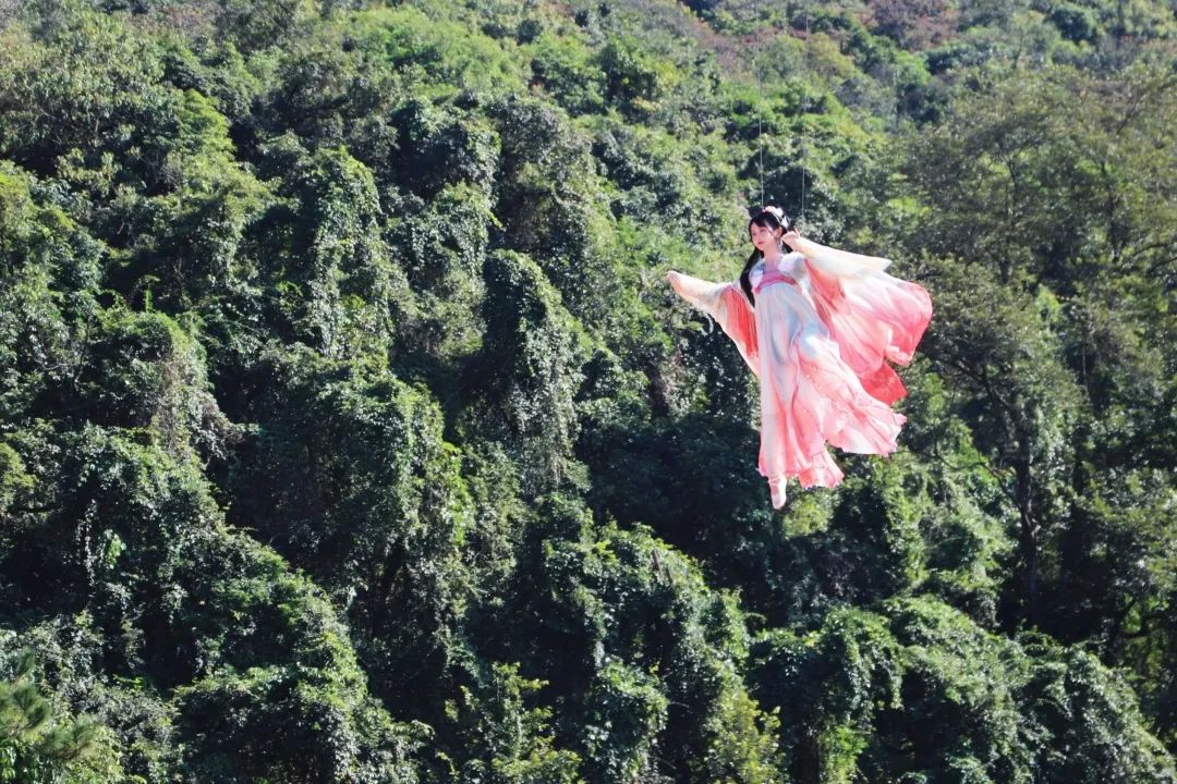 杨馥羽|仙女下凡!抖音百万粉丝网红达人杨馥羽,在观音山再现仙侠传说!