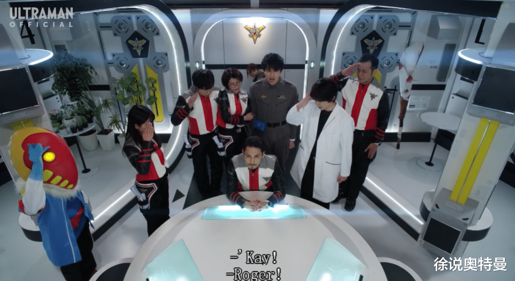 哪吒|特利迦奥特曼第8集：贝利亚黄昏能穿越时空，泽塔奥特曼回家了