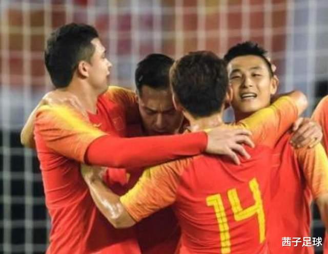 中国足协|中国足协早干啥去了？媒体人：现在想起来搞留洋计划，早几年多好