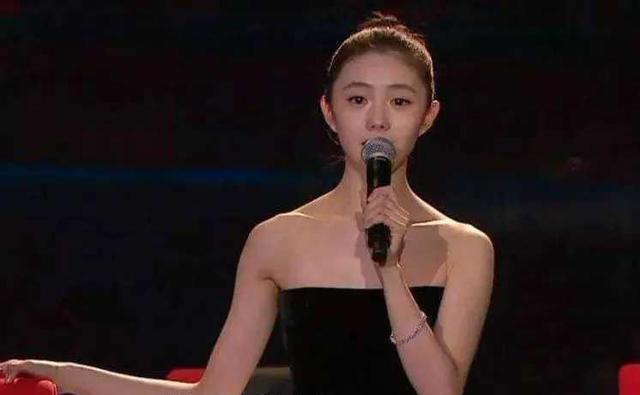 春晚|2022春晚嘉宾主持人名单曝光：流量明星减少、柳岩或接棒主持人