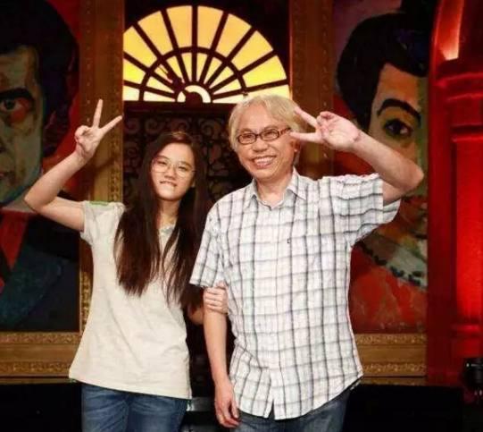 邓超|7年前相差40岁的“爷孙恋”，现状如何？花季少女变成家庭主妇了？