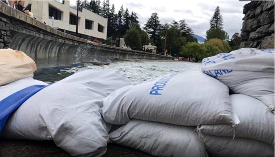 自然灾害|洪水突然撞开你的门,这时你应该怎么做?