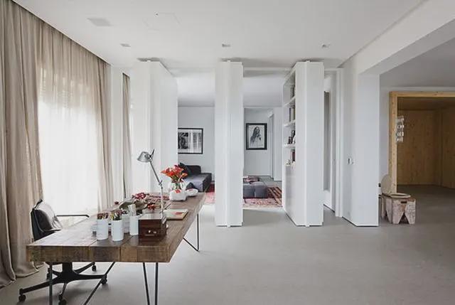 35平单身公寓，家里太小就把床藏到柜子里，果然方便又显宽敞！