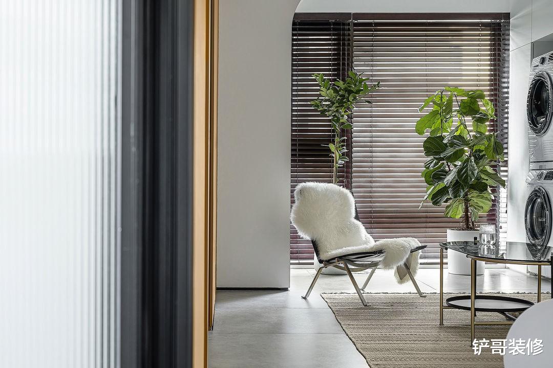 5平方米的浴室，也能拥有大浴缸，堪称小户型的设计模范