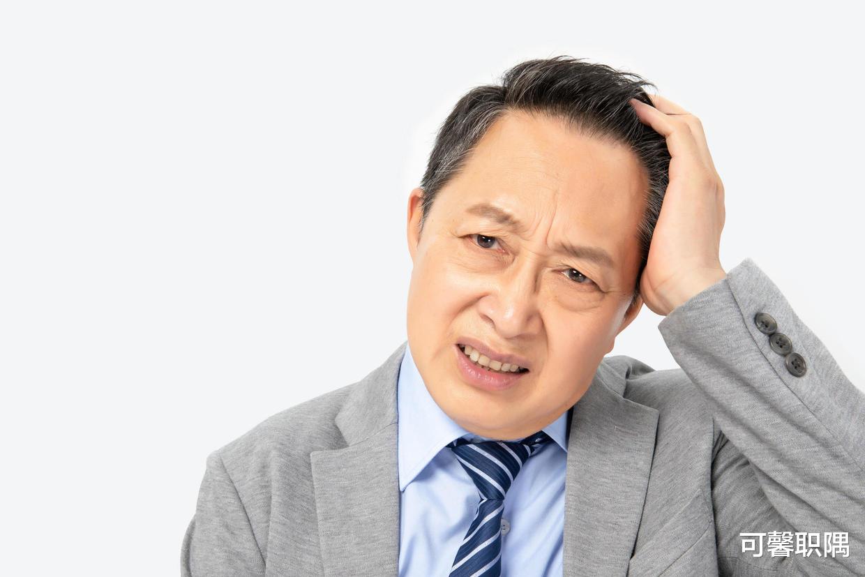 跳槽|辞掉月薪1万多的工作，去应聘一份月薪6000元的职场，他反倒开心了