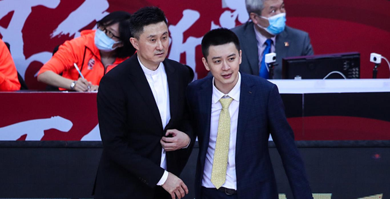 遼寧男籃|楊鳴杜鋒暢談CBA總決賽，10大名嘴預測冠軍歸屬，結果似乎沒懸念