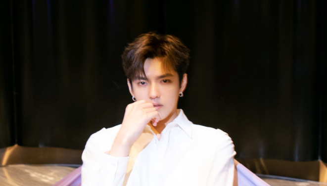 杨紫|当大家都在关注吴亦凡时，却没想到杨紫在“闷声干大事”