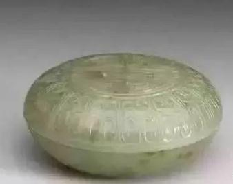 冰种翡翠|跨越时空之美——台北故宫的清代翡翠，个个都是无价之宝