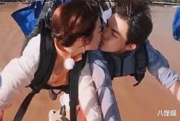 鞠婧祎|张雨绮欢乐谷被偶遇，生图奶油肌亮眼，与小孩互动满脸笑容好温柔