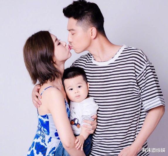 李小萌|她是冯巩“女儿”，出道20年不接吻戏，初吻留给老公，35岁像18岁