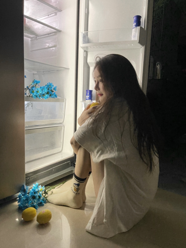 张哲瀚|曾是杨幂的替身，颜值不输对方，如今孩子3岁她却依然如同少女！