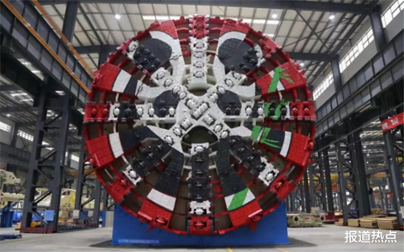 美国|多款“国之重器”相继亮相,中国再次“弯道超车”,美国望尘莫及