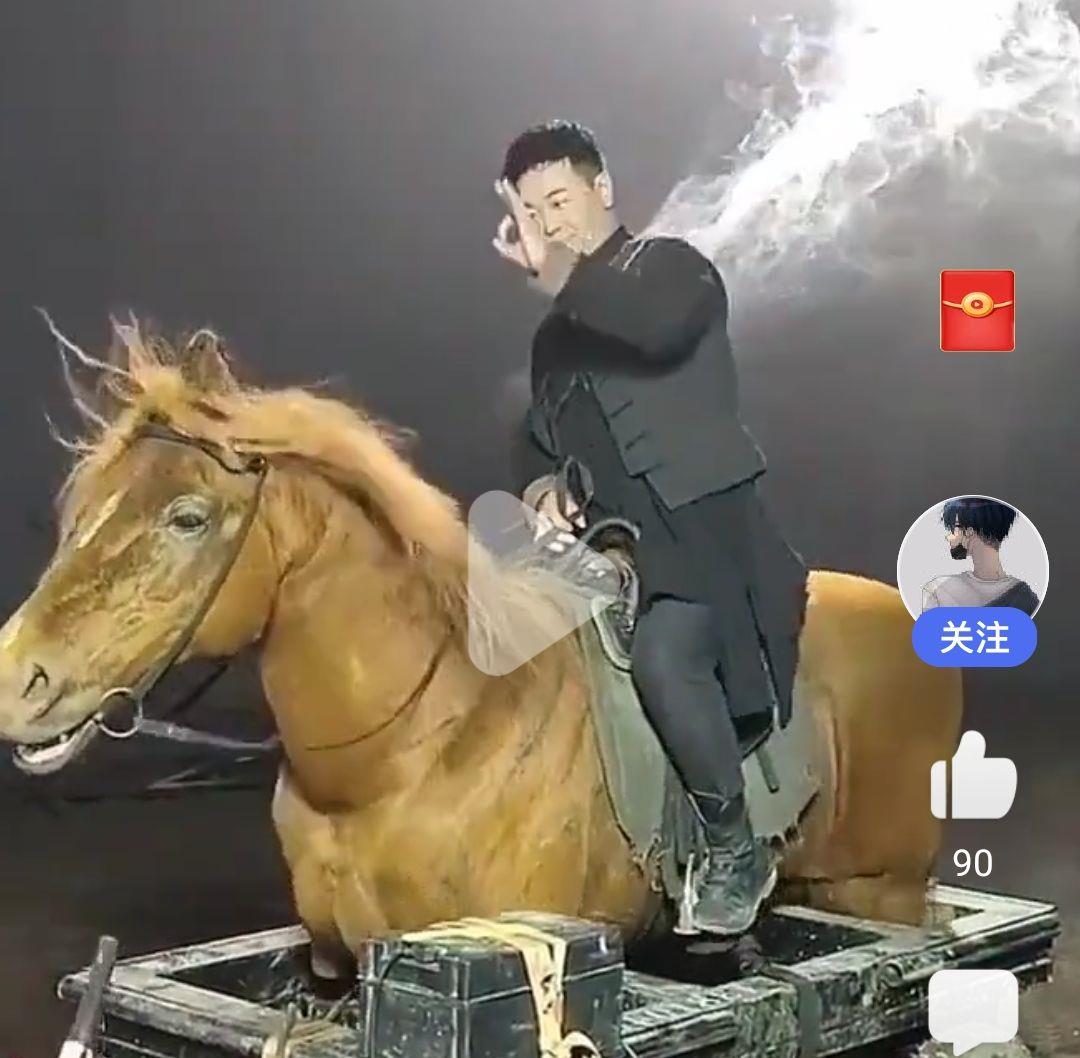 吴樾|武打明星吴樾骑假马拍戏视频流出，网友吐槽：不火是有原因的！