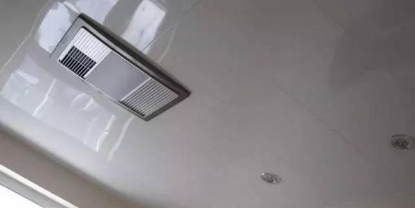 卫生间买风暖好还是灯泡浴霸好?不懂就凭感觉买,买错真糟心