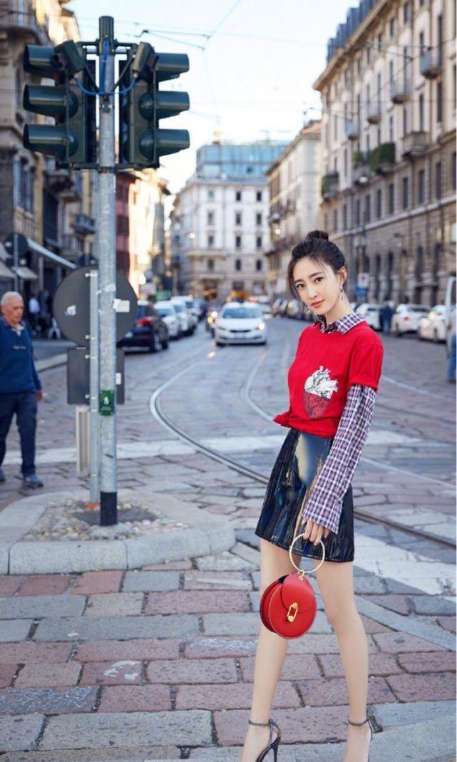 愿你快乐|还是喜欢王丽坤的私服穿搭，兼具温柔和舒适，照着穿绝对百搭时髦