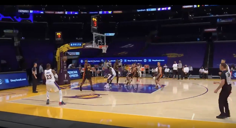 魔術(shù)隊|突發(fā)！老詹腳踝接近90度扭傷，專業(yè)醫(yī)師分析，老詹退場他難挑大梁