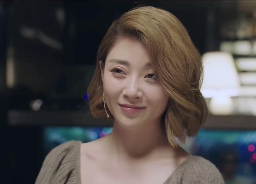 袁泉|“女霸总”就是一脸冷漠？来！5位女演员告诉你，啥叫职场女精英