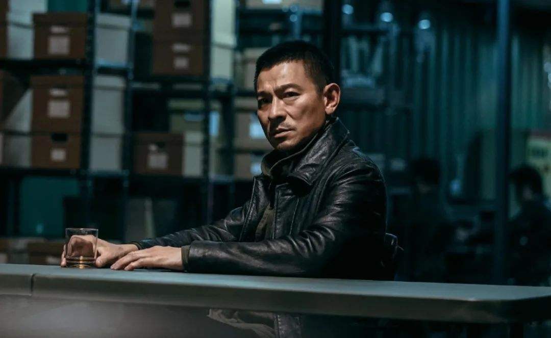 谢霆锋|“易烊千玺二提金鸡奖最佳男主角”上热搜，刘德华无缘金鸡奖影帝