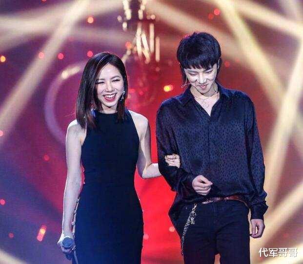 华晨宇|华晨宇不断曝出丑闻，“单纯”人设崩塌，为何却一直不糊？