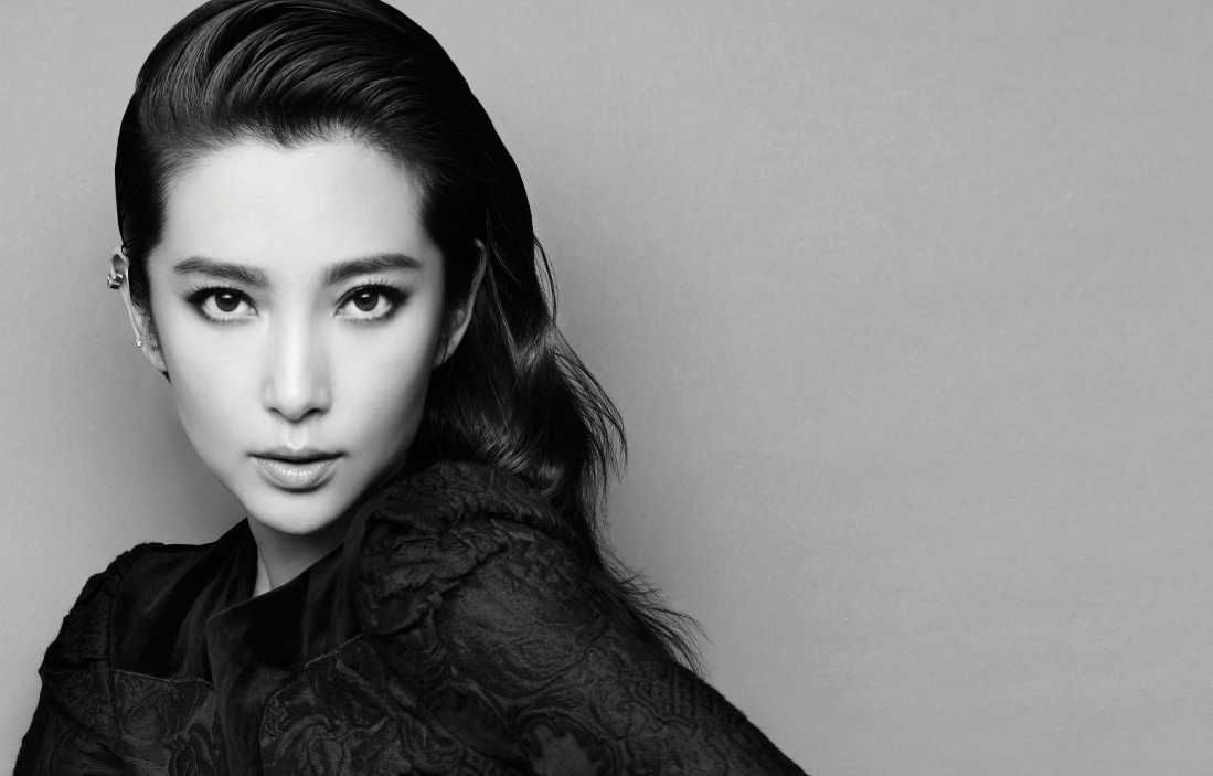 李冰冰|李冰冰与袁立十年恩怨，靠“强吻”出名，妹妹帮助其事业登顶