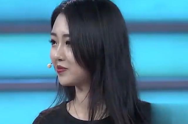 姐姐|25岁姑娘求职，在美国留学4年，企业家用英语提问却一句没听懂